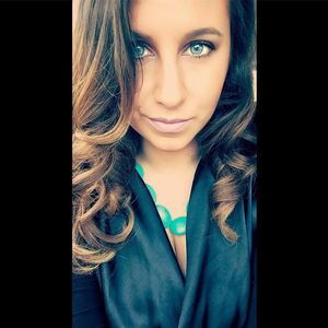 Meet your Posher, Dana